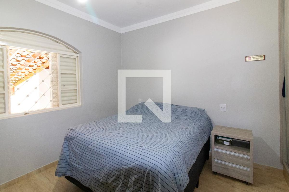 Casa à Venda - Jardim Santana, 2 Quartos,  94 m2 em , Campinas - sp | SoloBR