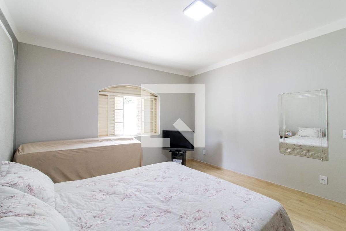 Casa à Venda - Jardim Santana, 2 Quartos,  94 m2 em , Campinas - sp | SoloBR