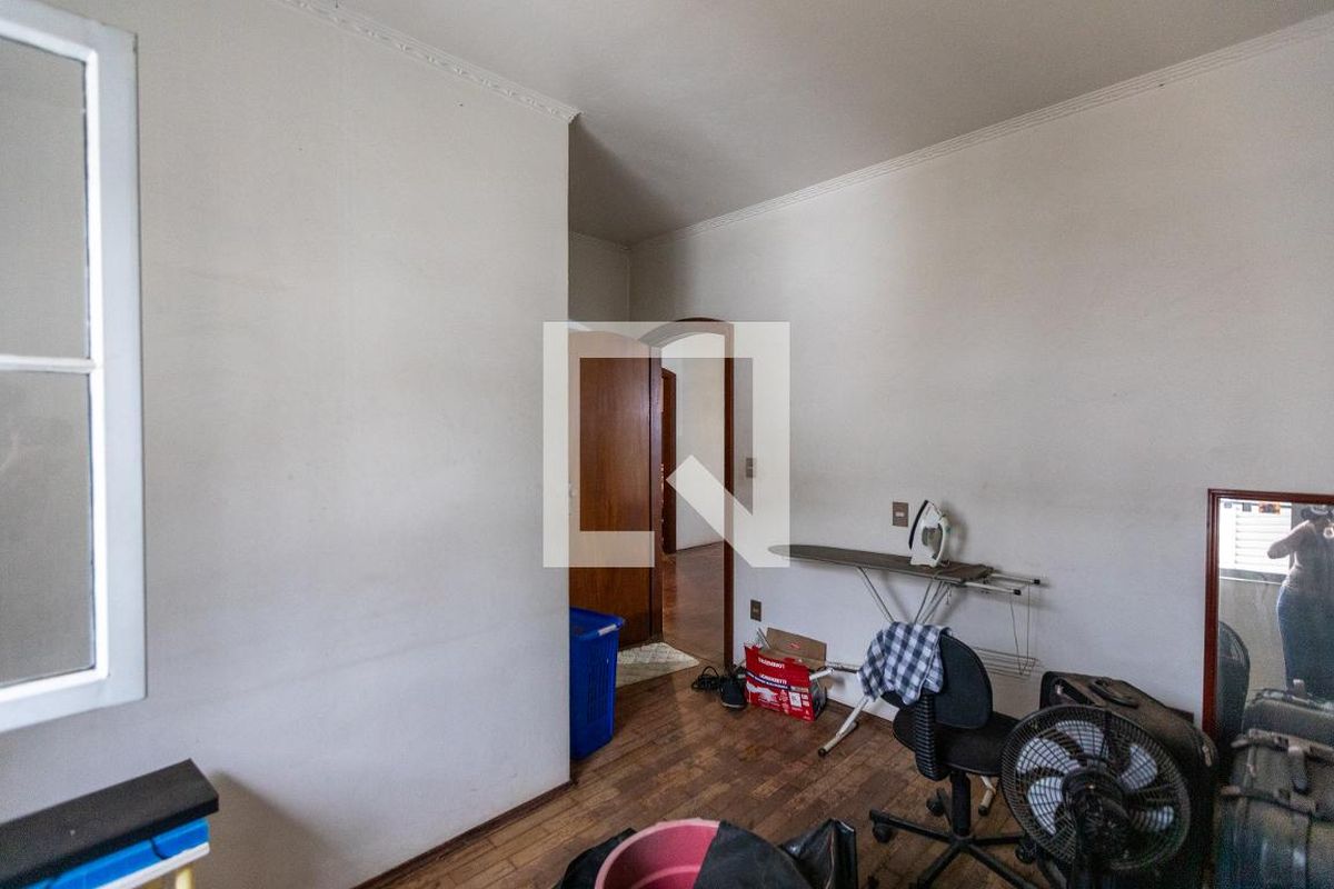 Casa à Venda - Jardim Chapadão, 4 Quartos,  300 m2 em , Campinas - sp | SoloBR