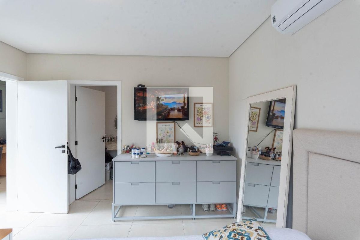 Casa à Venda - Swiss Park, 3 Quartos,  318 m2 em , Campinas - sp | SoloBR