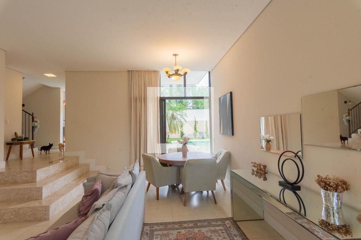 Casa à Venda - Swiss Park, 3 Quartos,  318 m2 em , Campinas - sp | SoloBR