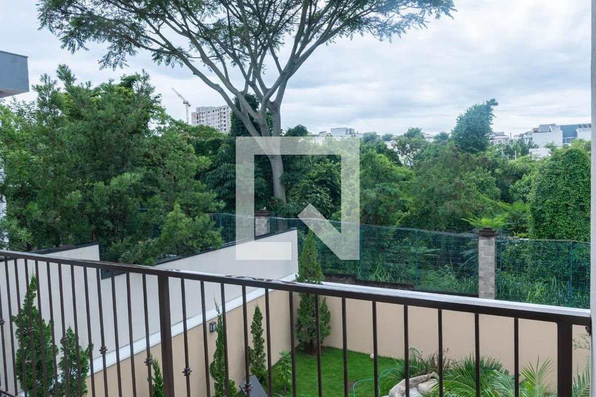 Casa à Venda - Swiss Park, 3 Quartos,  318 m2 em , Campinas - sp | SoloBR