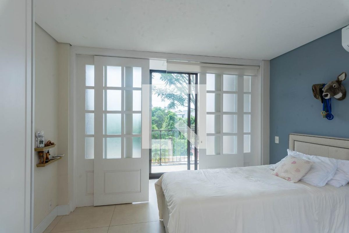 Casa à Venda - Swiss Park, 3 Quartos,  318 m2 em , Campinas - sp | SoloBR