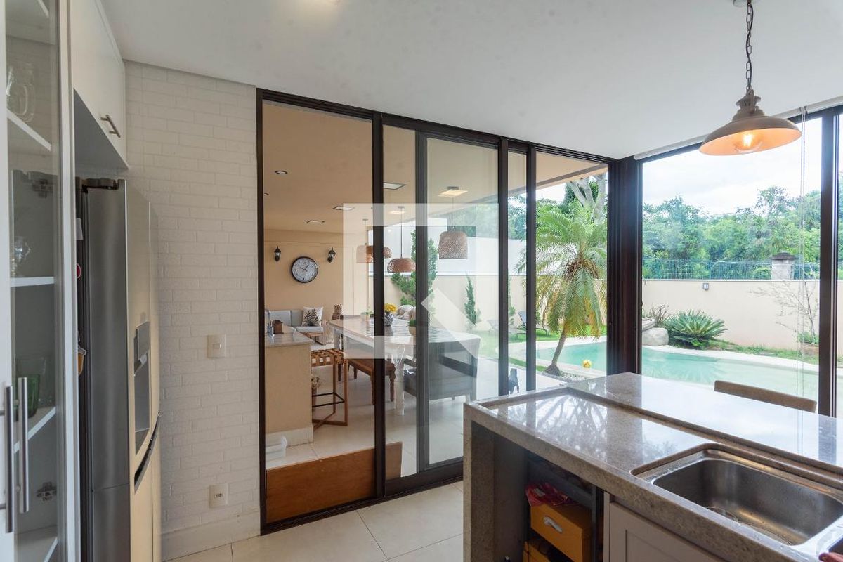 Casa à Venda - Swiss Park, 3 Quartos,  318 m2 em , Campinas - sp | SoloBR