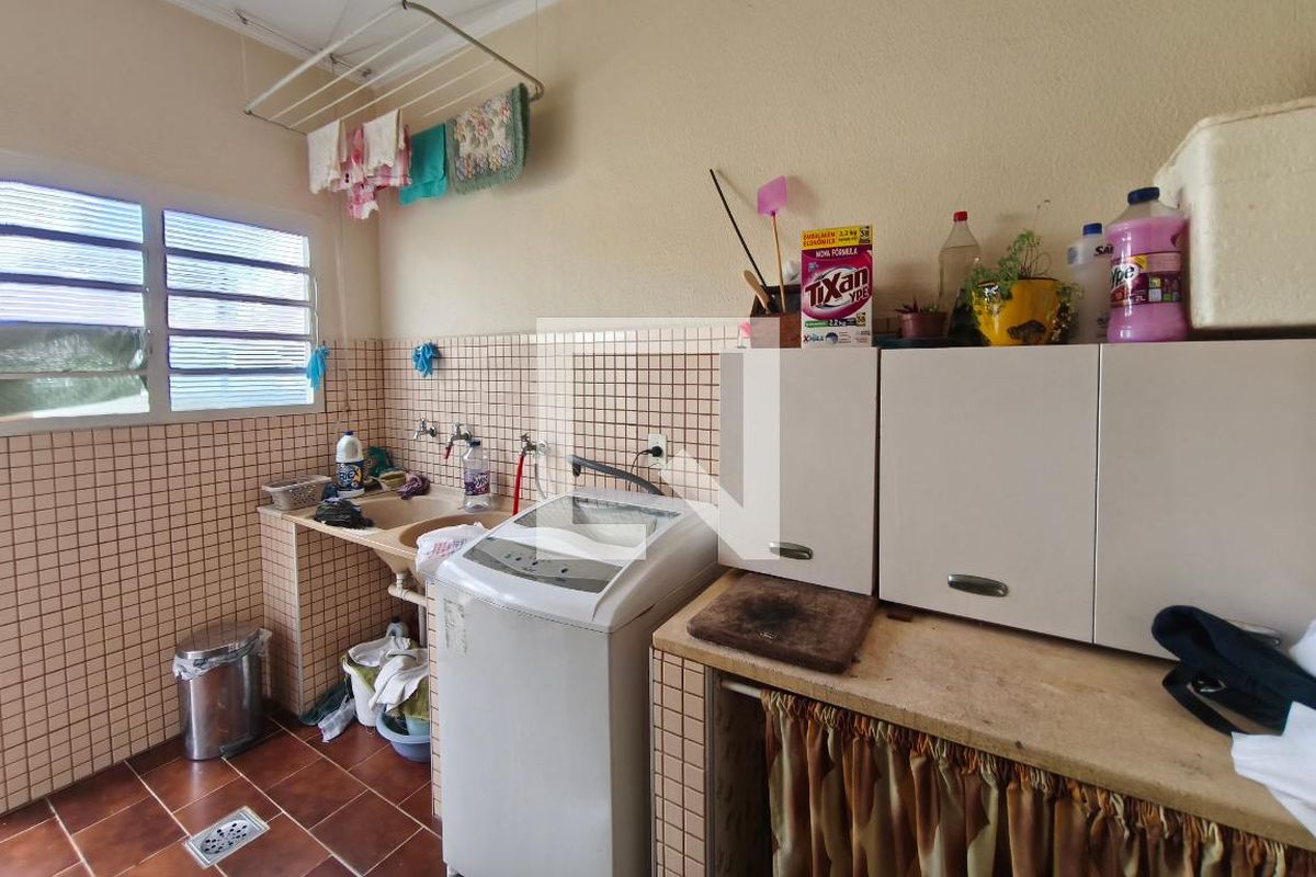 Casa à Venda - Parque Prado, 3 Quartos,  251 m2 em , Campinas - sp | SoloBR