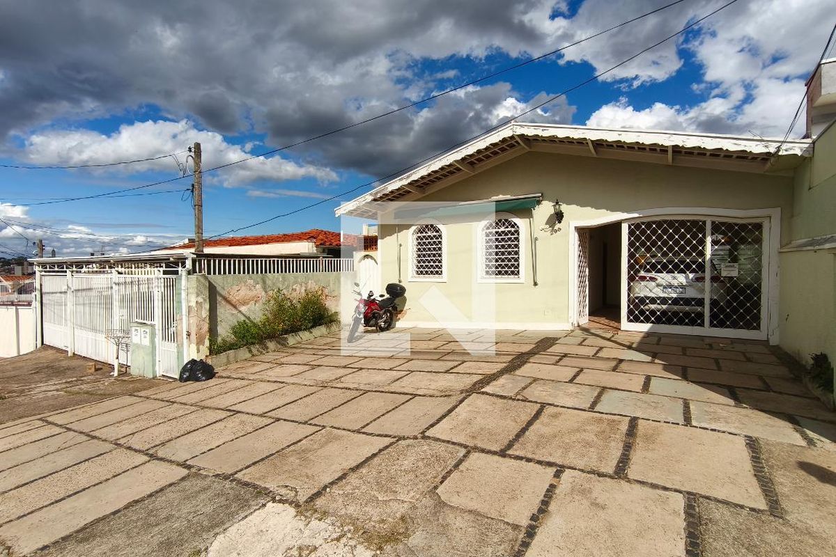 Casa à Venda - Parque Prado, 3 Quartos,  251 m2 em , Campinas - sp | SoloBR