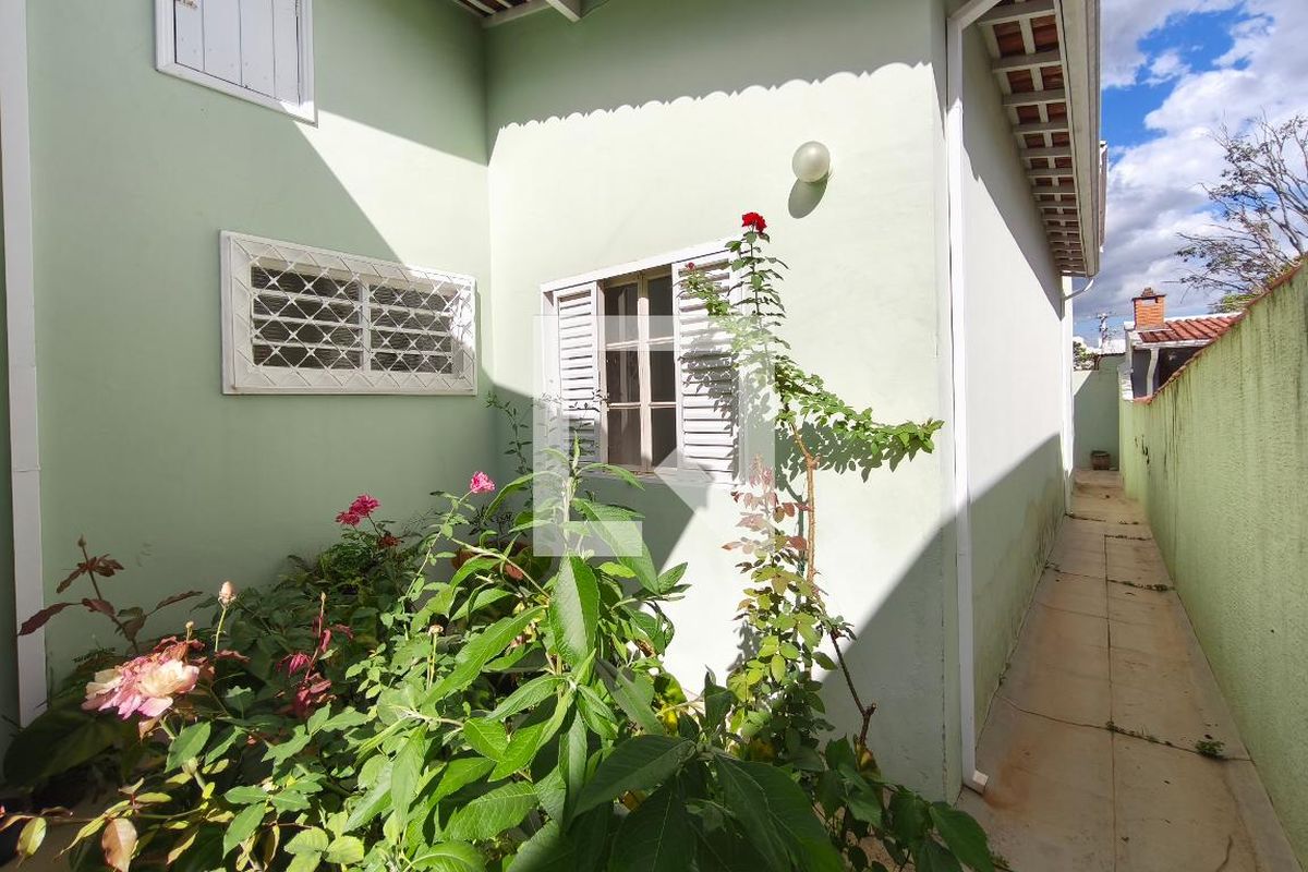 Casa à Venda - Parque Prado, 3 Quartos,  251 m2 em , Campinas - sp | SoloBR