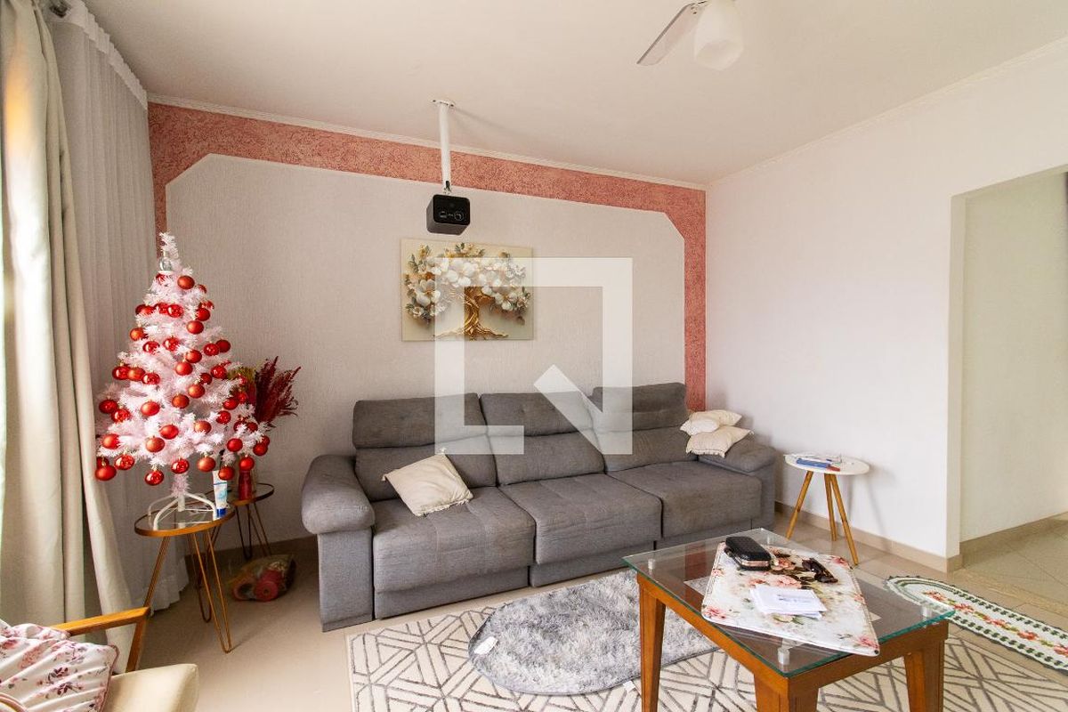 Casa à Venda - Jardim Santana, 3 Quartos,  161 m2 em , Campinas - sp | SoloBR
