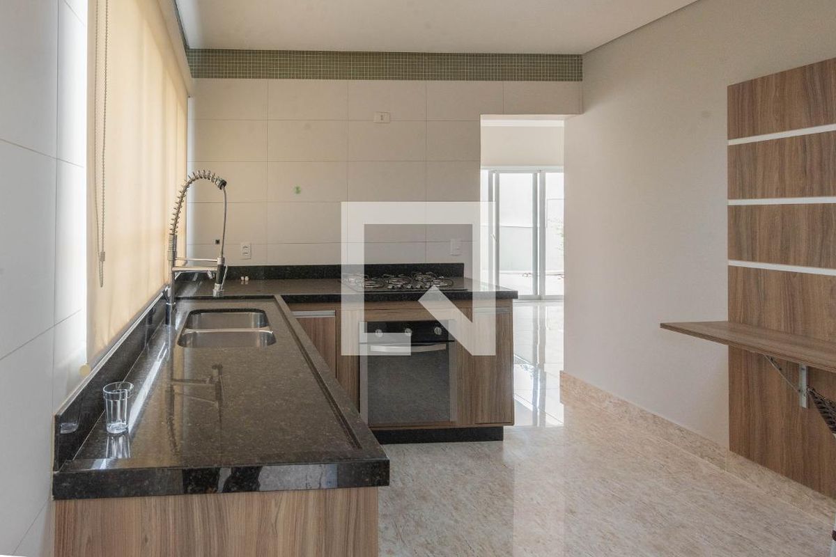 Casa à Venda - Swiss Park, 4 Quartos,  277 m2 em , Campinas - sp | SoloBR