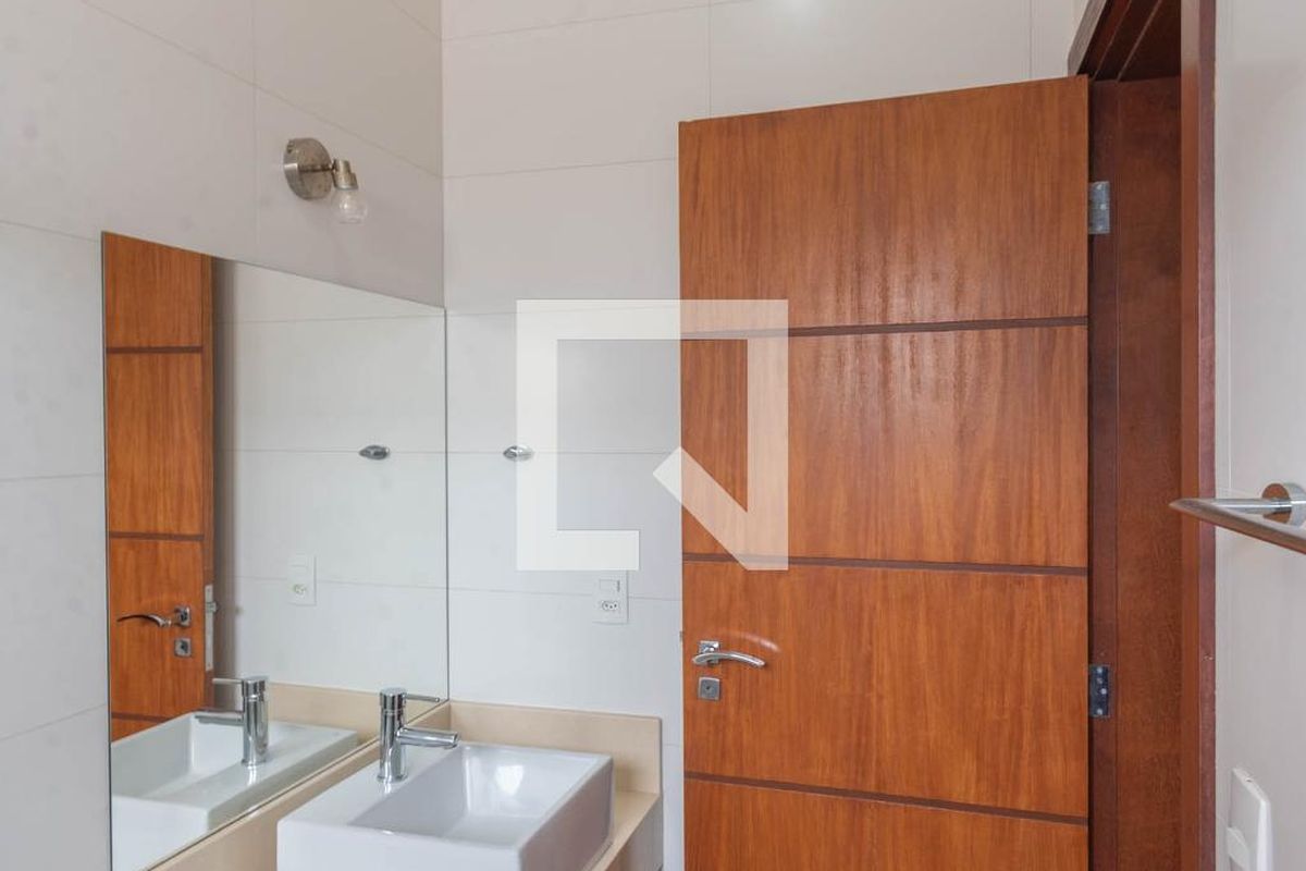Casa à Venda - Swiss Park, 4 Quartos,  277 m2 em , Campinas - sp | SoloBR