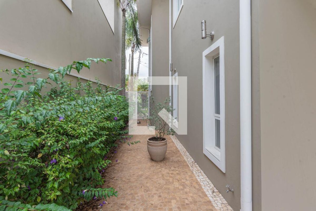 Casa à Venda - Swiss Park, 4 Quartos,  277 m2 em , Campinas - sp | SoloBR