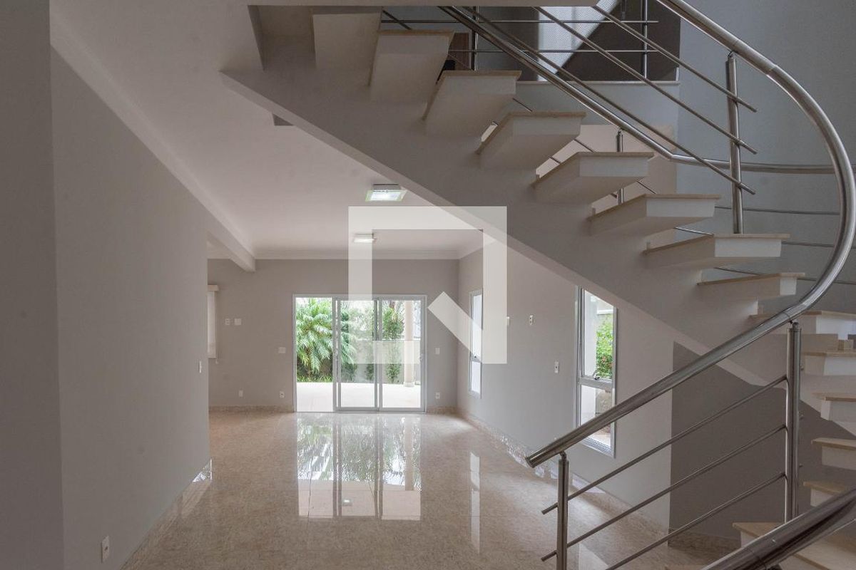 Casa à Venda - Swiss Park, 4 Quartos,  277 m2 em , Campinas - sp | SoloBR