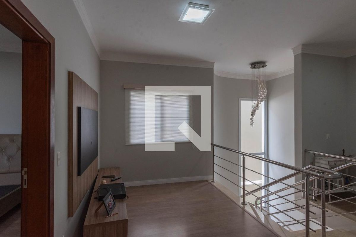 Casa à Venda - Swiss Park, 4 Quartos,  277 m2 em , Campinas - sp | SoloBR