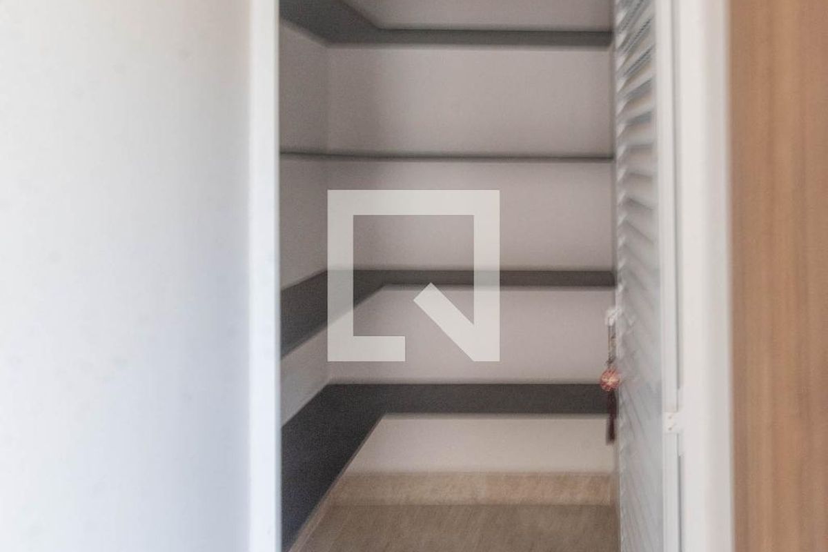 Casa à Venda - Swiss Park, 4 Quartos,  277 m2 em , Campinas - sp | SoloBR