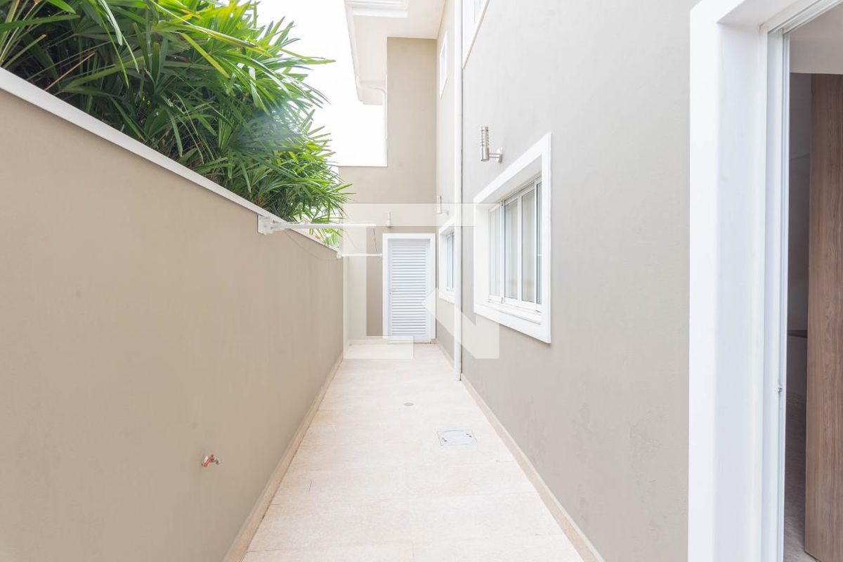 Casa à Venda - Swiss Park, 4 Quartos,  277 m2 em , Campinas - sp | SoloBR