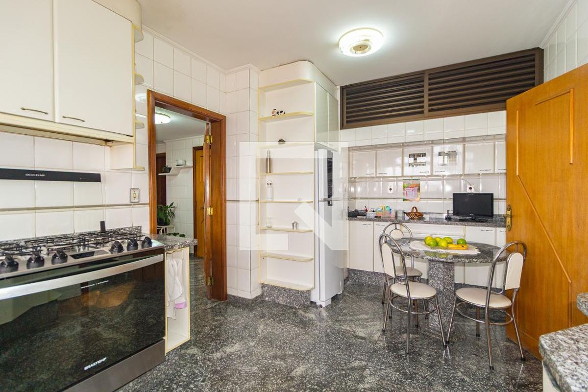 Apartamento, 4 quartos, 270 m² - Foto 151