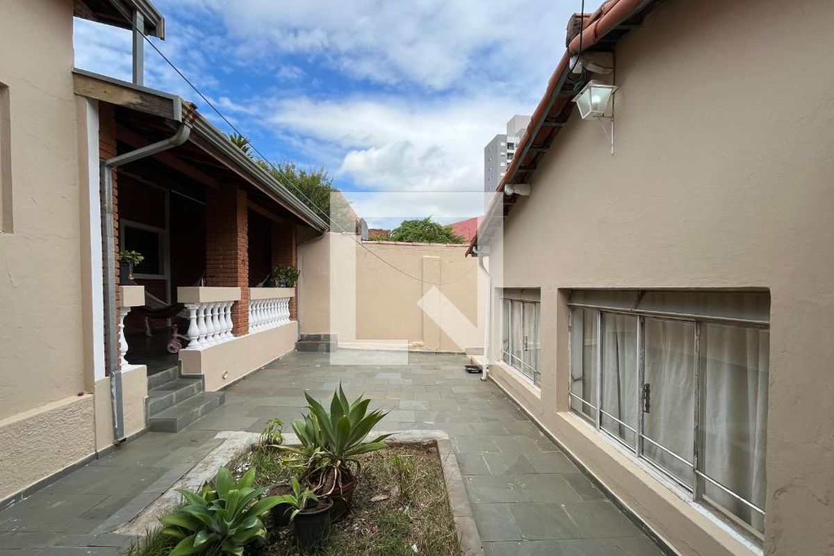 Casa à Venda - Taquaral, 3 Quartos,  301 m2 em , Campinas - sp | SoloBR