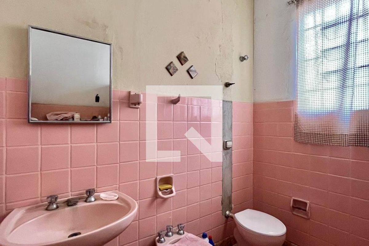Casa à Venda - Taquaral, 3 Quartos,  301 m2 em , Campinas - sp | SoloBR