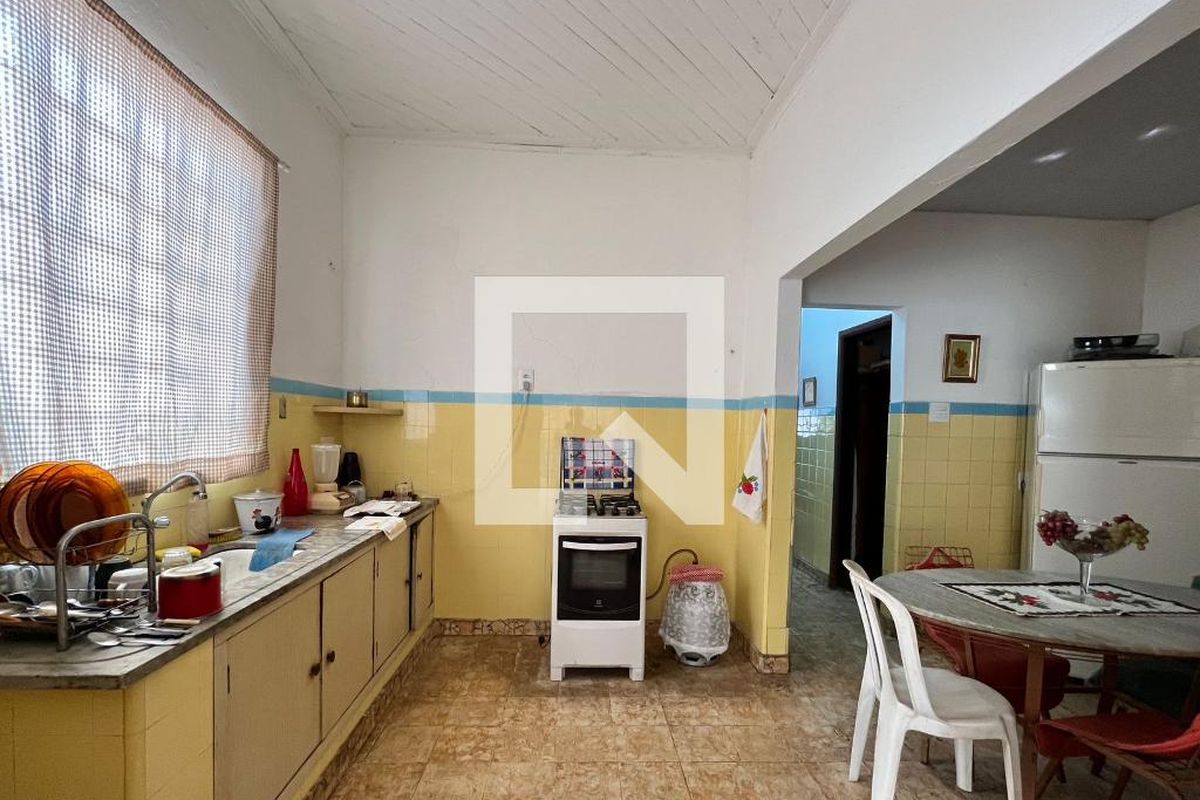 Casa à Venda - Taquaral, 3 Quartos,  301 m2 em , Campinas - sp | SoloBR