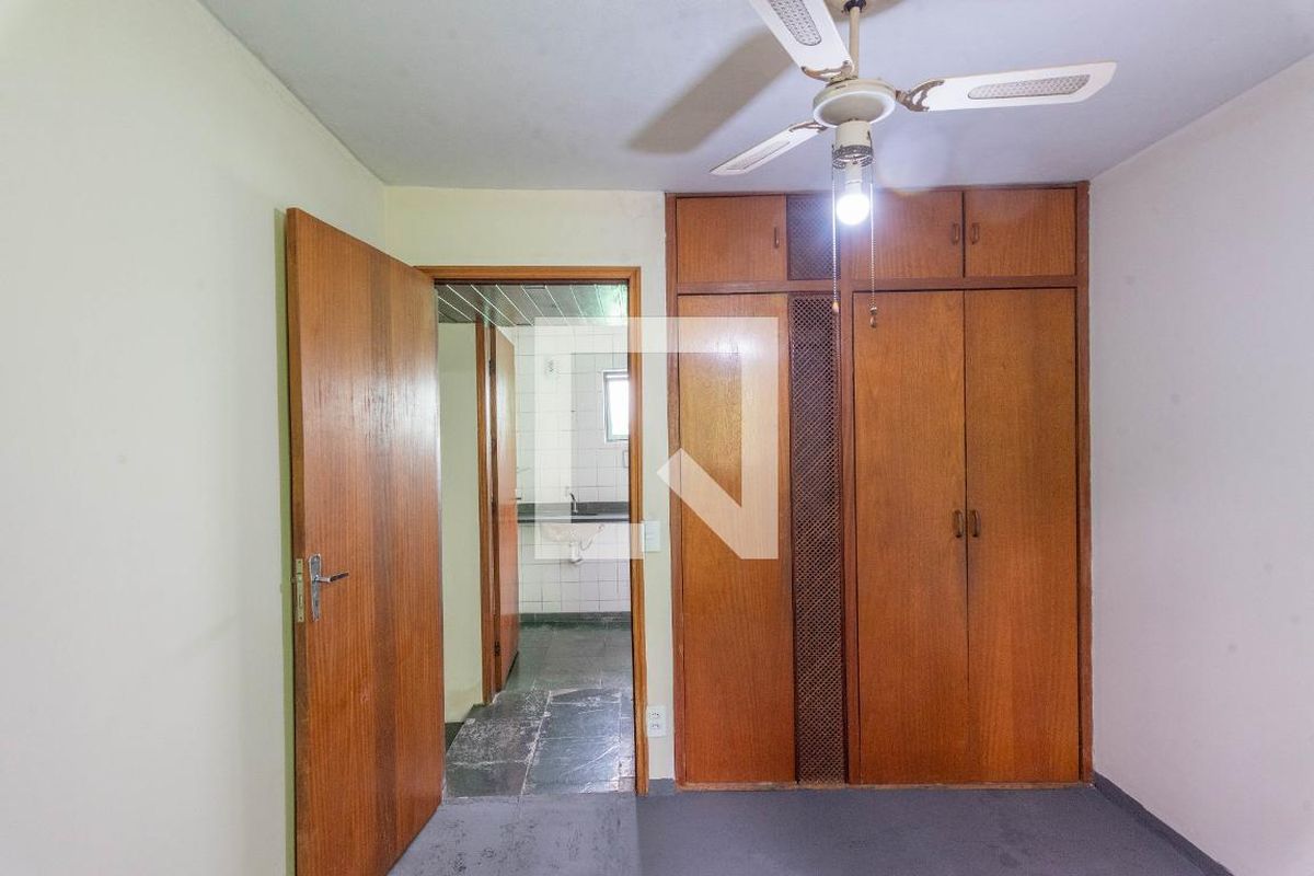 Casa à Venda - Jardim do Lago, 3 Quartos,  300 m2 em , Campinas - sp | SoloBR