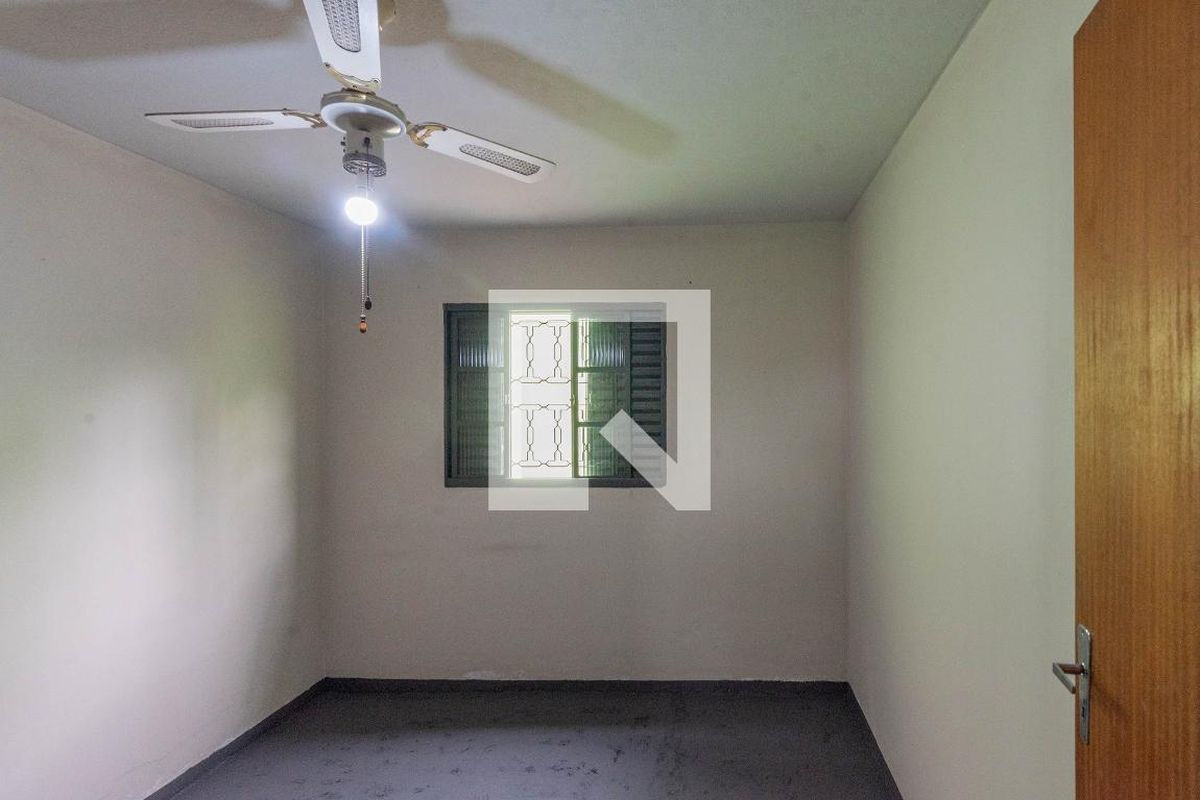 Casa à Venda - Jardim do Lago, 3 Quartos,  300 m2 em , Campinas - sp | SoloBR