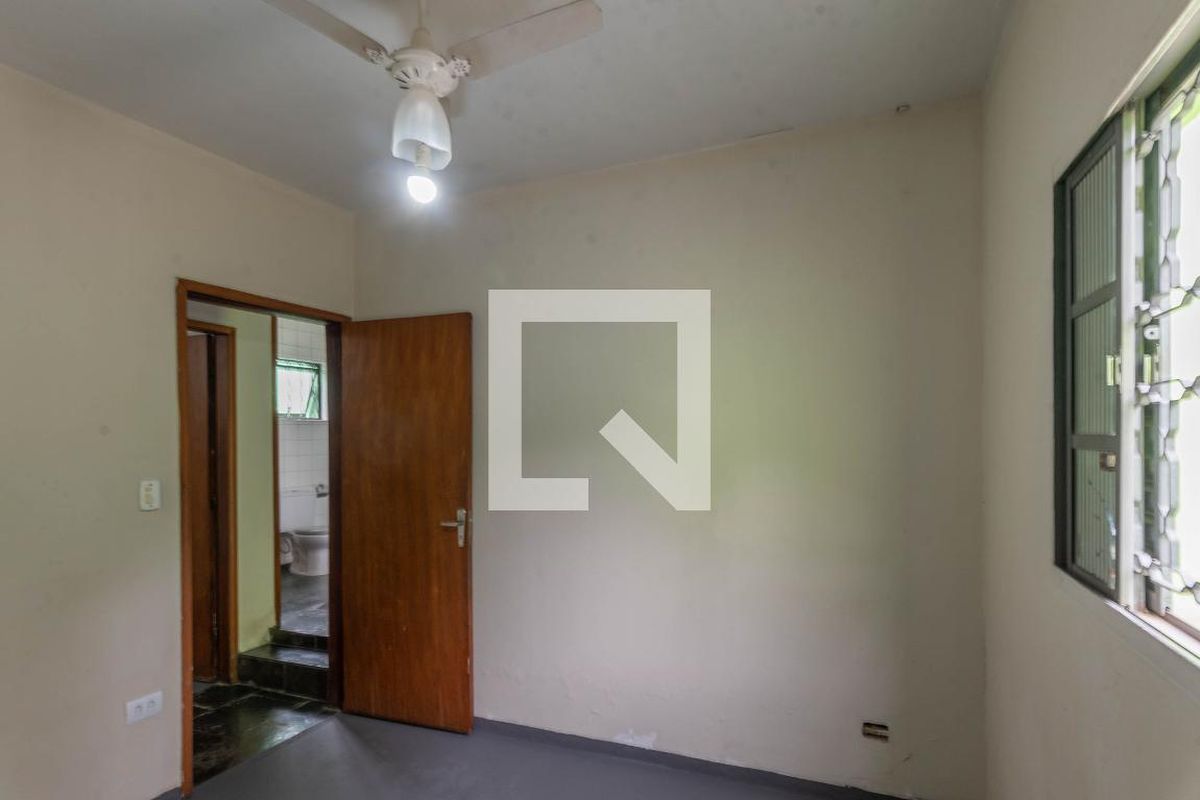 Casa à Venda - Jardim do Lago, 3 Quartos,  300 m2 em , Campinas - sp | SoloBR