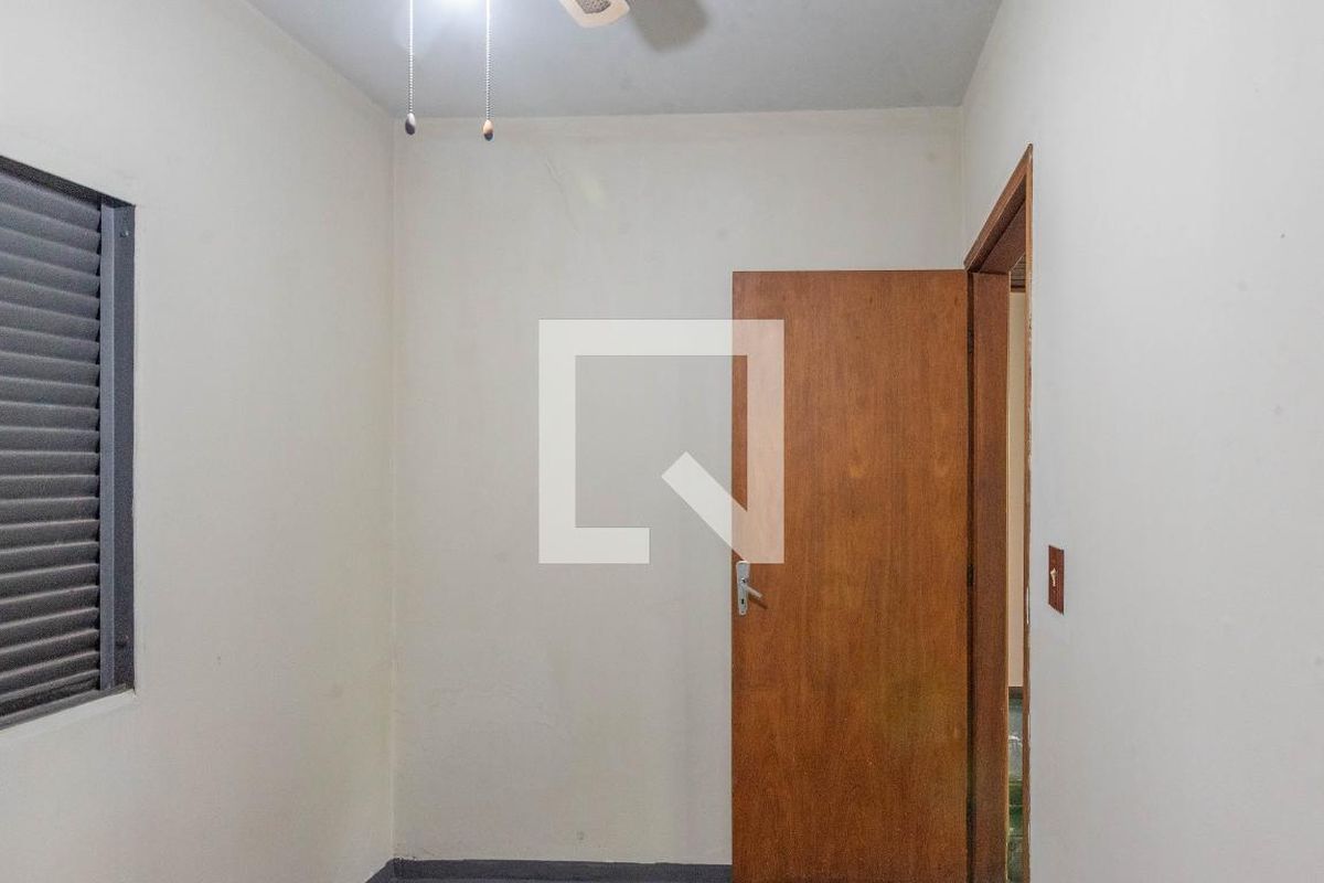 Casa à Venda - Jardim do Lago, 3 Quartos,  300 m2 em , Campinas - sp | SoloBR