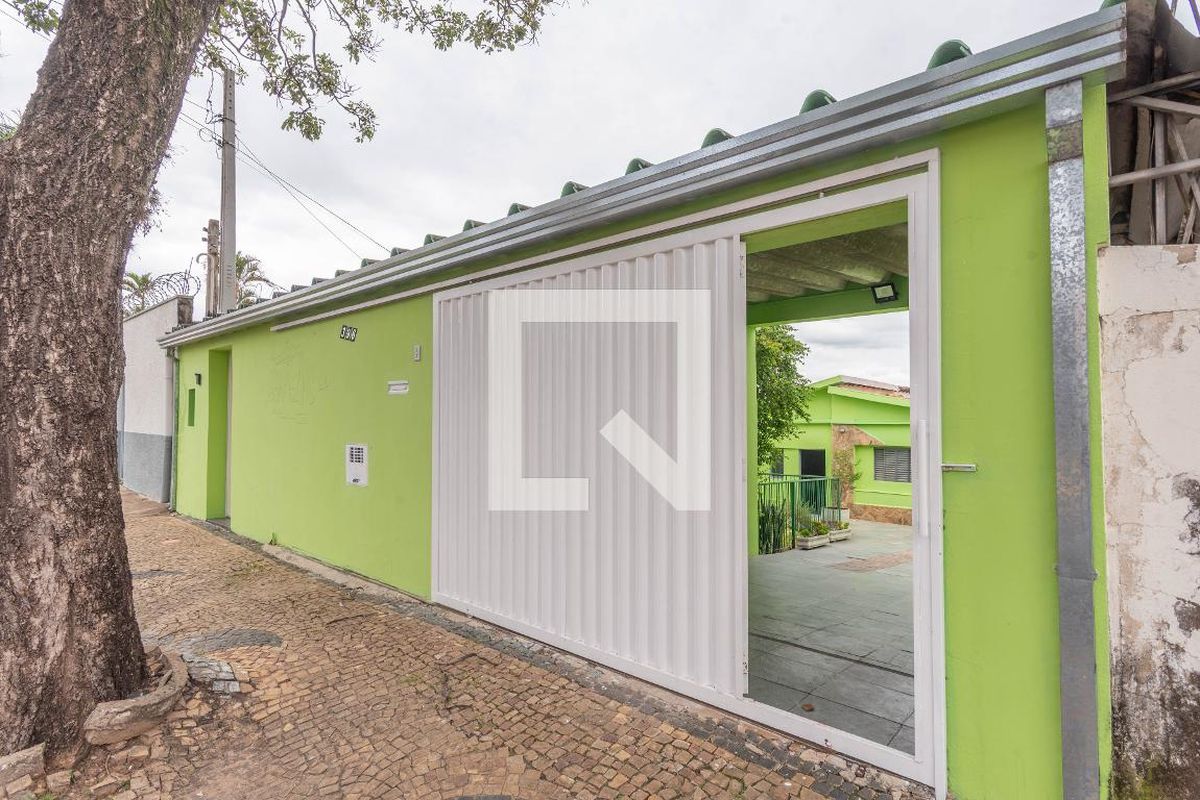 Casa à Venda - Jardim do Lago, 3 Quartos,  300 m2 em , Campinas - sp | SoloBR