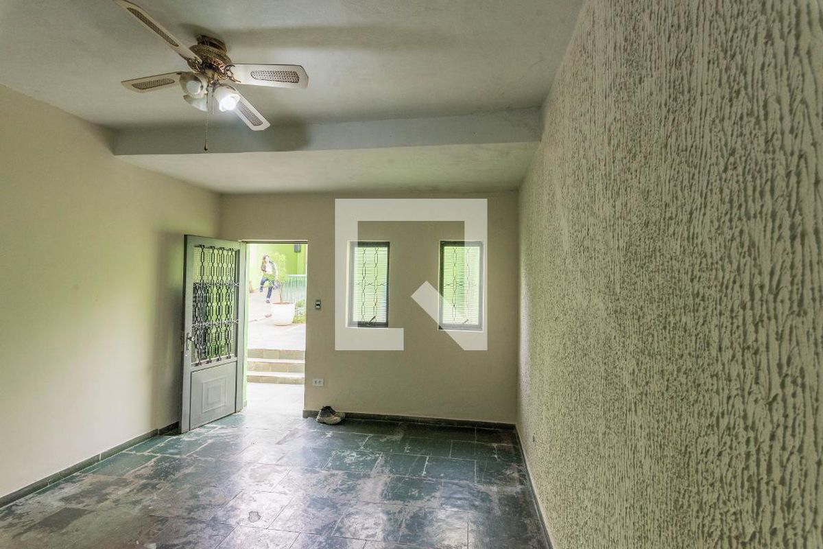 Casa à Venda - Jardim do Lago, 3 Quartos,  300 m2 em , Campinas - sp | SoloBR