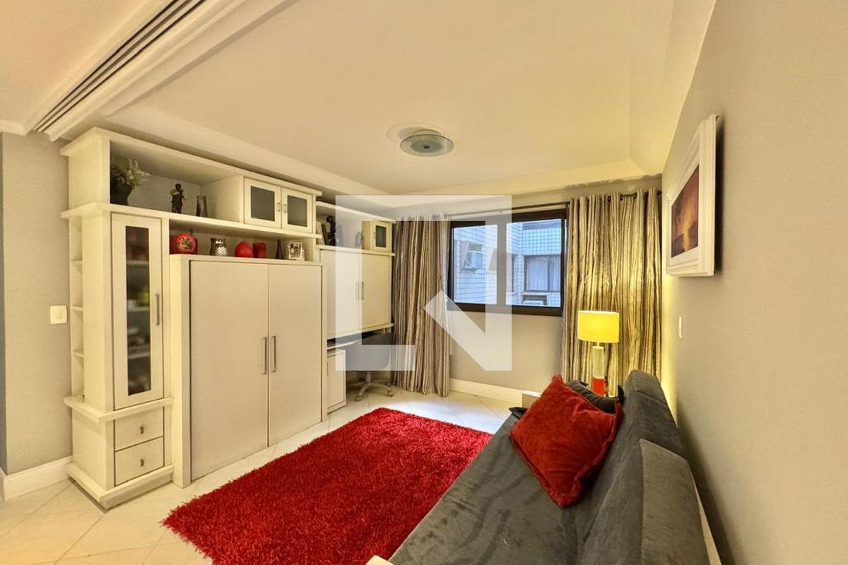 Apartamento, 4 quartos, 202 m² - Foto 2
