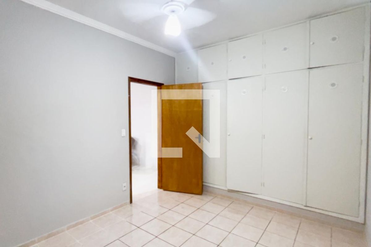 Casa à Venda - Jardim Chapadão, 1 Quarto,  38 m2 em , Campinas - sp | SoloBR