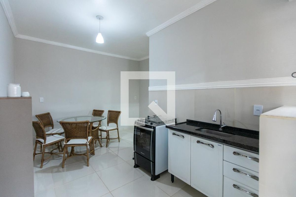 Casa à Venda - Jardim Chapadão, 1 Quarto,  38 m2 em , Campinas - sp | SoloBR