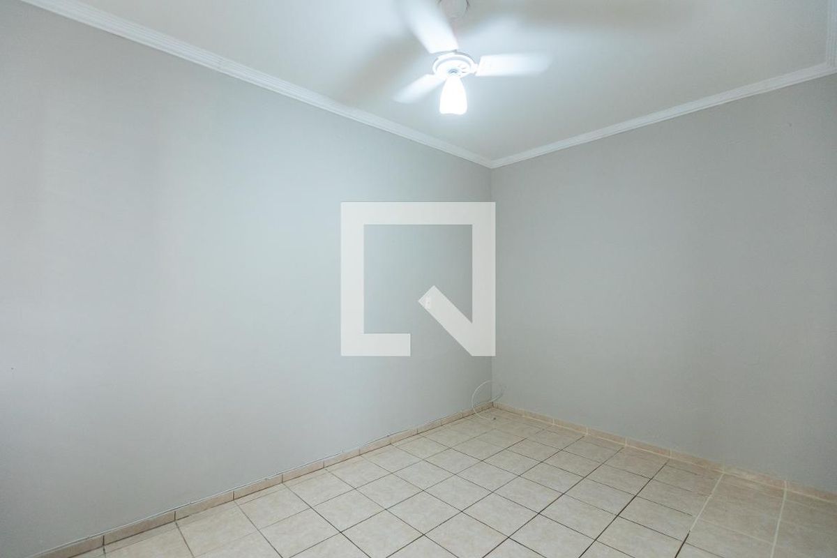 Casa à Venda - Jardim Chapadão, 1 Quarto,  38 m2 em , Campinas - sp | SoloBR