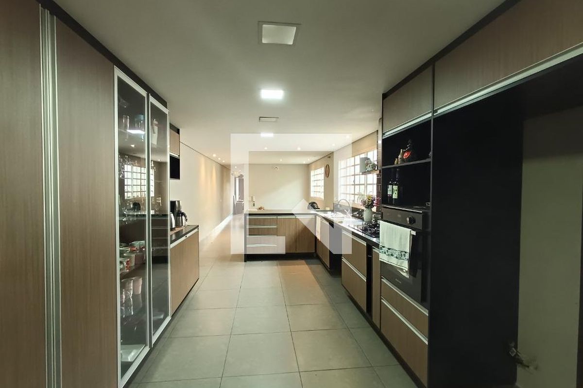 Casa, 3 quartos, 230 m² - Foto 148
