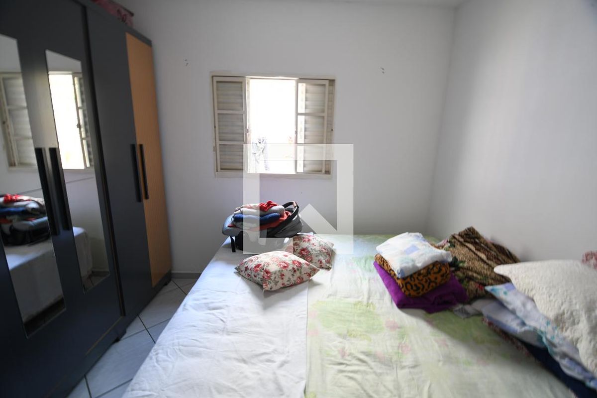 Casa à Venda - Jardim Santana, 2 Quartos,  110 m2 em , Campinas - sp | SoloBR