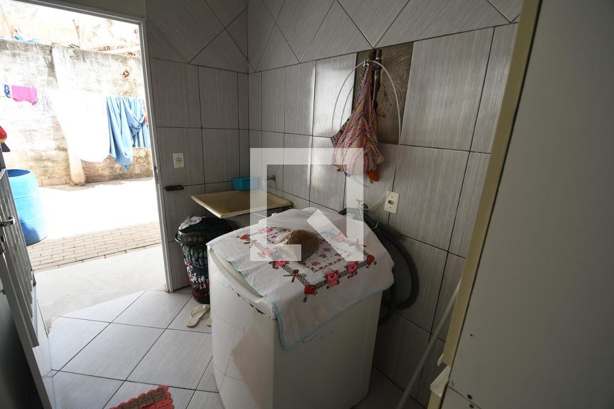 Casa à Venda - Jardim Santana, 2 Quartos,  110 m2 em , Campinas - sp | SoloBR