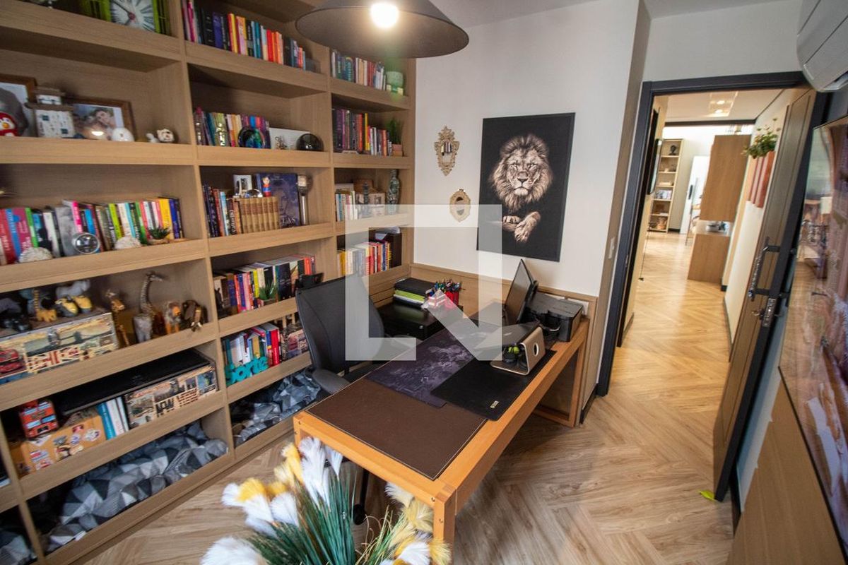 Apartamento à Venda - Vila Brandina, 4 Quartos,  208 m2 em , Campinas - sp | SoloBR