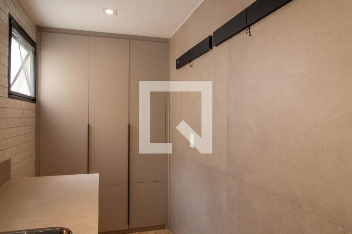 Apartamento à Venda - Vila Brandina, 4 Quartos,  208 m2 em , Campinas - sp | SoloBR