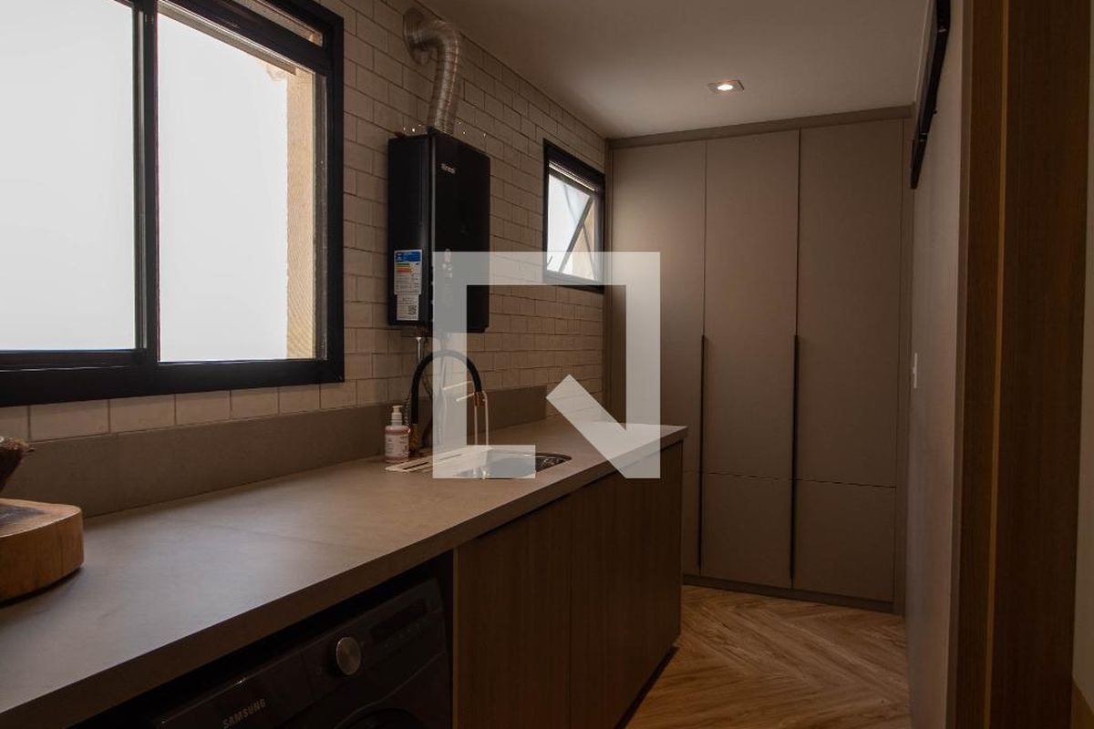 Apartamento à Venda - Vila Brandina, 4 Quartos,  208 m2 em , Campinas - sp | SoloBR