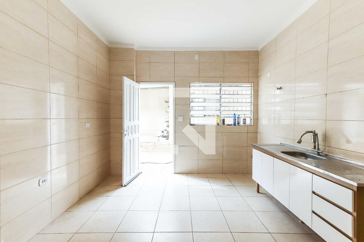 Casa, 3 quartos, 210 m² - Foto 37