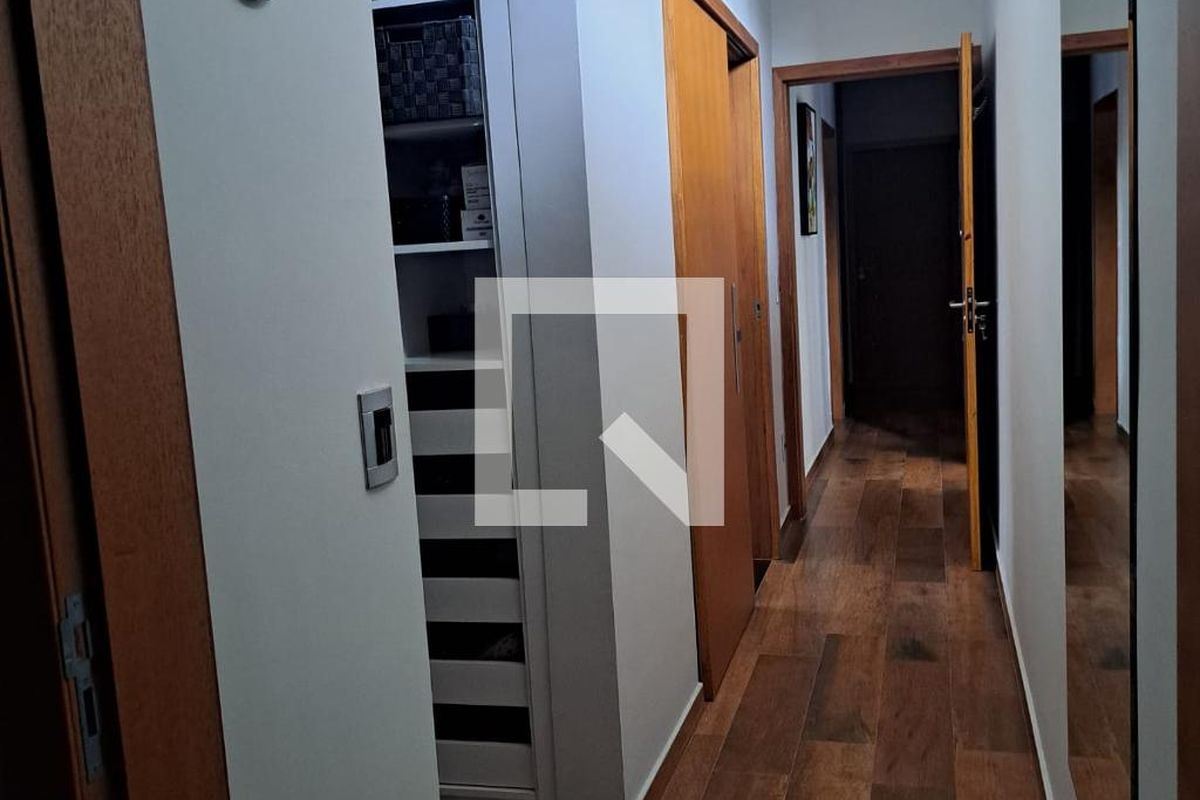 Casa à Venda - Swiss Park, 3 Quartos,  231 m2 em , Campinas - sp | SoloBR