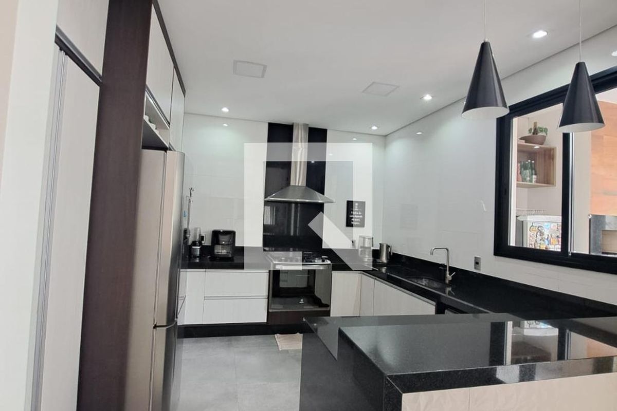 Casa à Venda - Swiss Park, 3 Quartos,  231 m2 em , Campinas - sp | SoloBR
