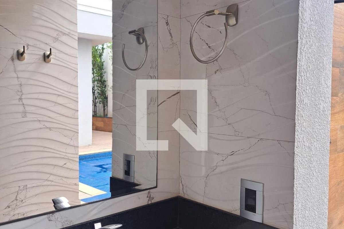 Casa à Venda - Swiss Park, 3 Quartos,  231 m2 em , Campinas - sp | SoloBR