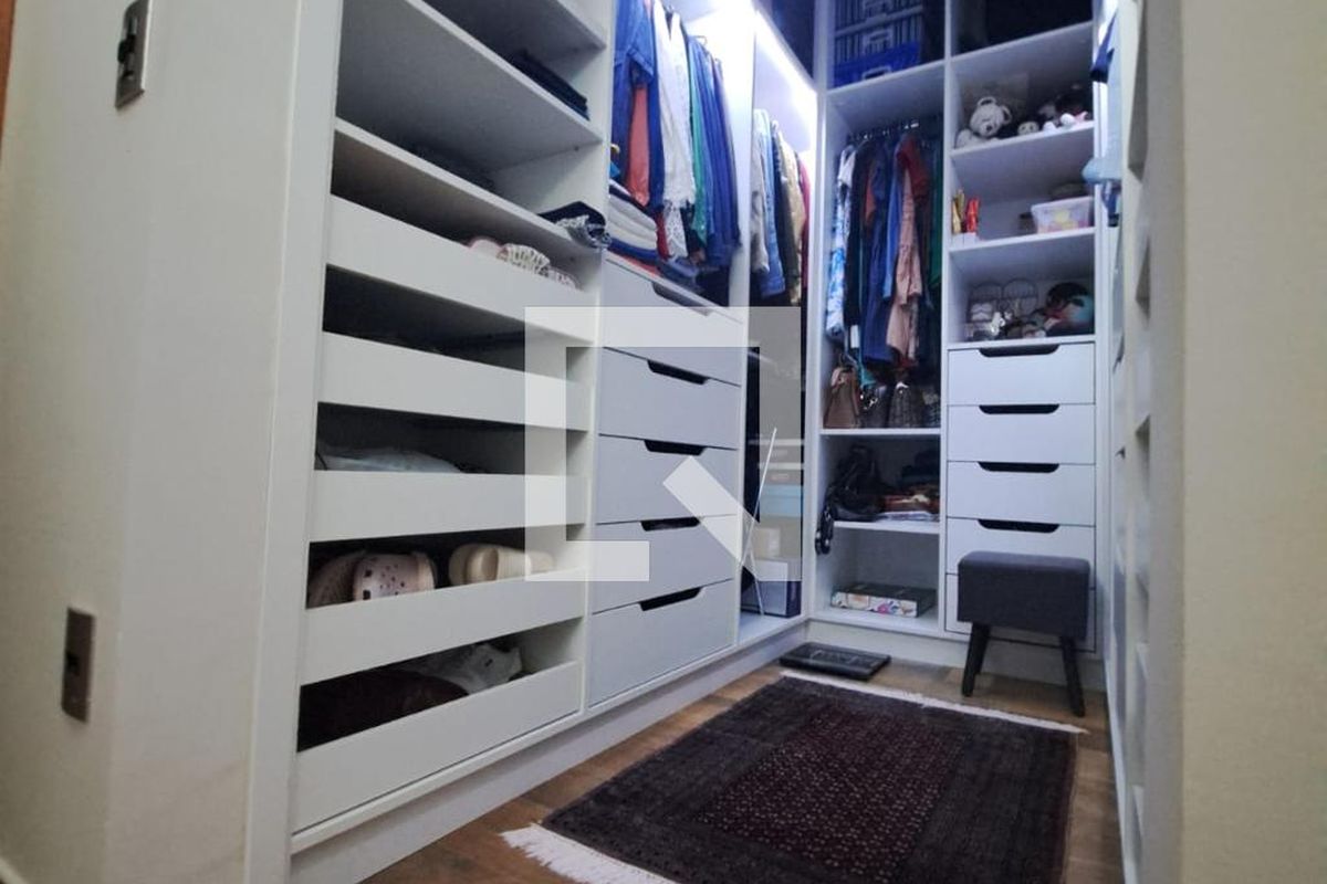 Casa à Venda - Swiss Park, 3 Quartos,  231 m2 em , Campinas - sp | SoloBR