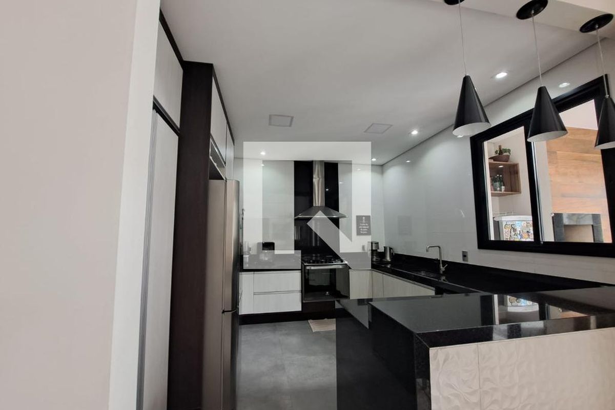 Casa à Venda - Swiss Park, 3 Quartos,  231 m2 em , Campinas - sp | SoloBR