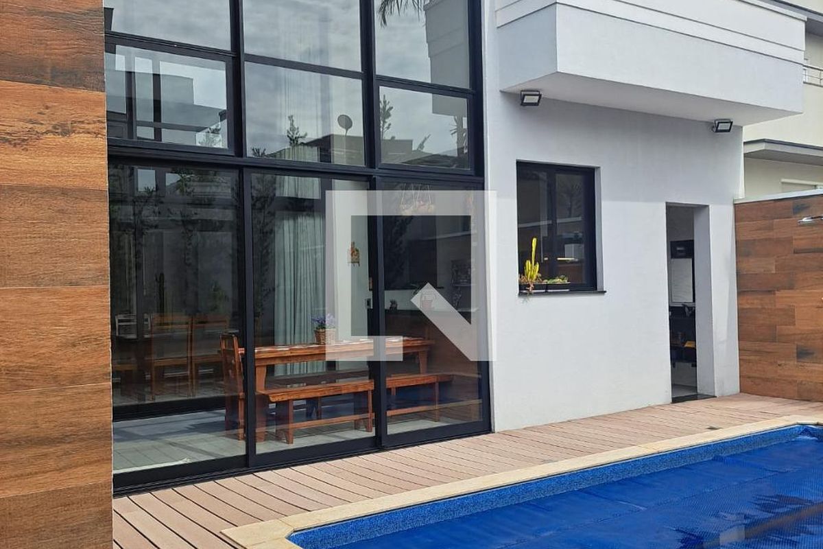 Casa à Venda - Swiss Park, 3 Quartos,  231 m2 em , Campinas - sp | SoloBR