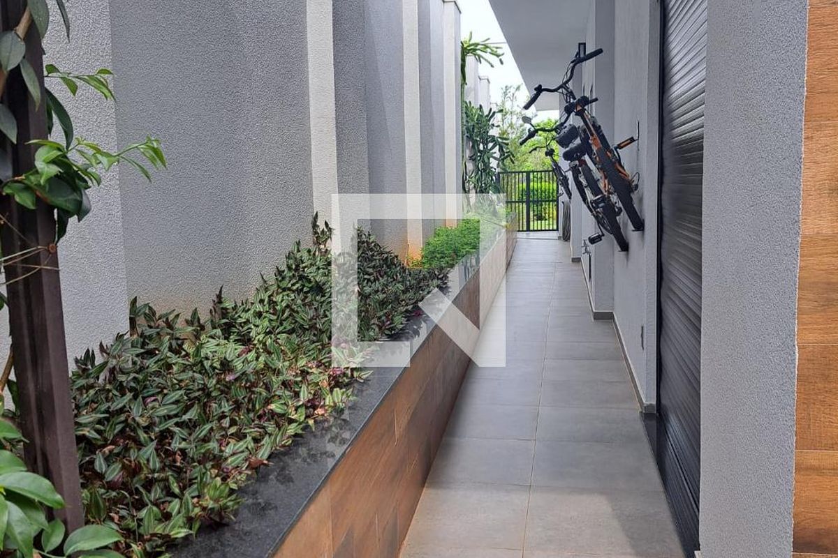 Casa à Venda - Swiss Park, 3 Quartos,  231 m2 em , Campinas - sp | SoloBR