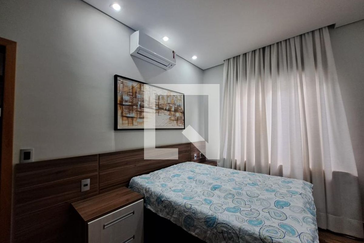 Casa à Venda - Swiss Park, 3 Quartos,  231 m2 em , Campinas - sp | SoloBR