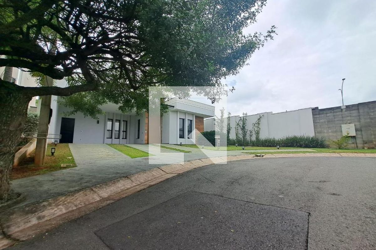 Casa à Venda - Swiss Park, 3 Quartos,  231 m2 em , Campinas - sp | SoloBR