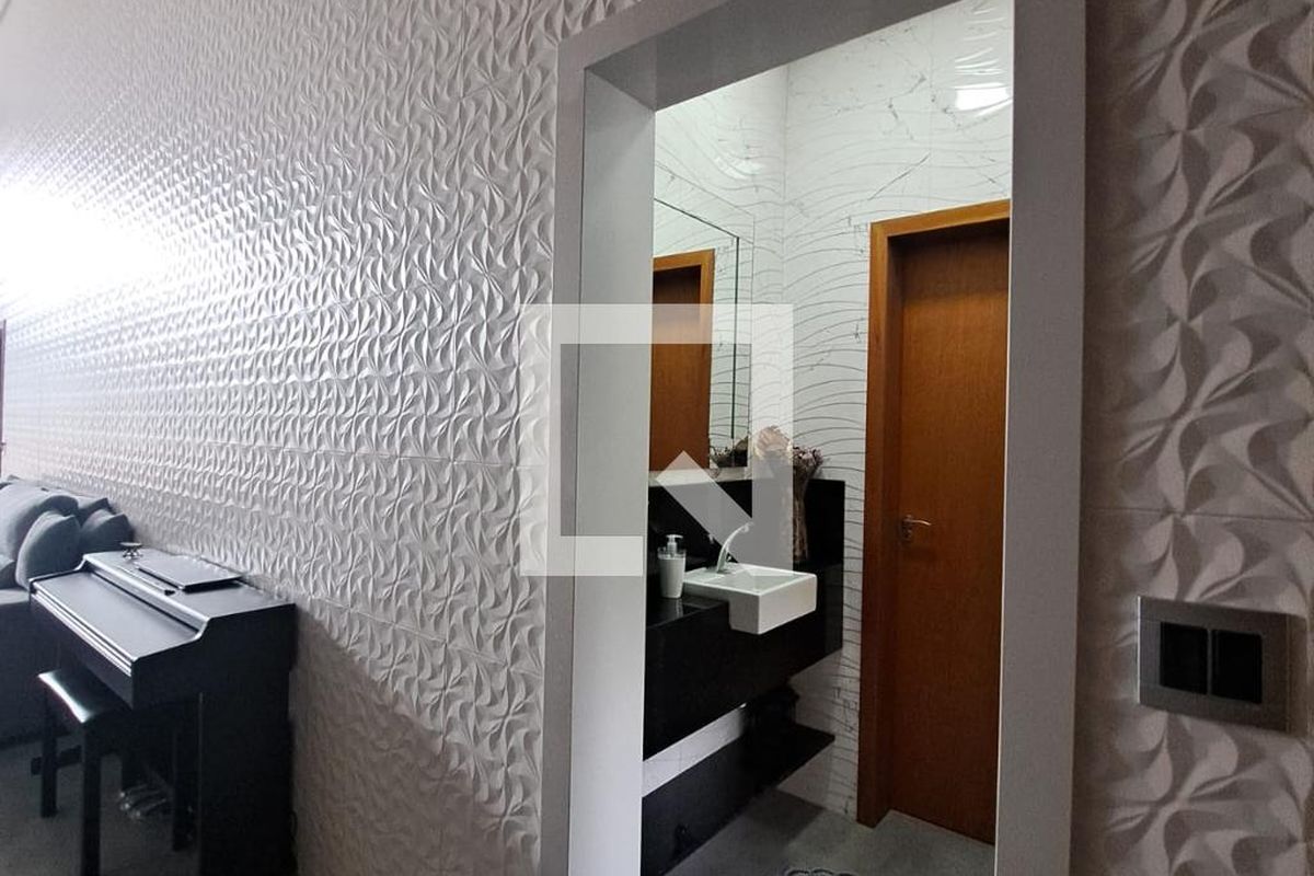 Casa à Venda - Swiss Park, 3 Quartos,  231 m2 em , Campinas - sp | SoloBR